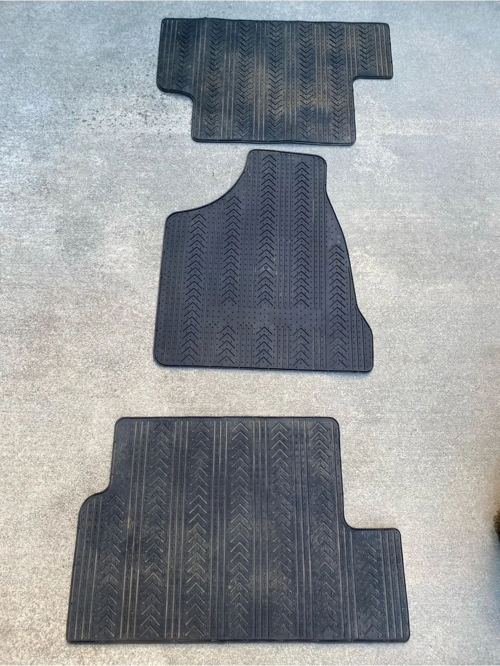 OEM Dodge All-Weather Rubber Floor Mats Set (3-Piece, Black)